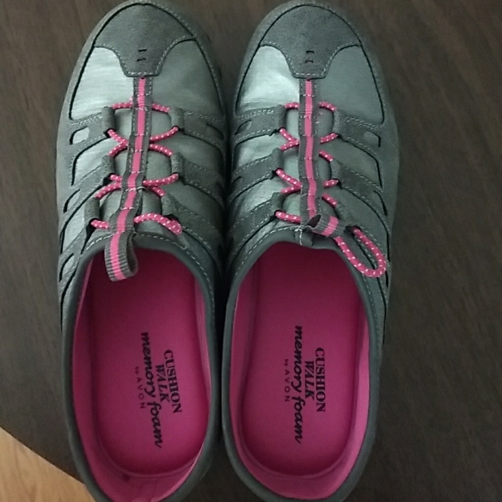 Athletic slip ons